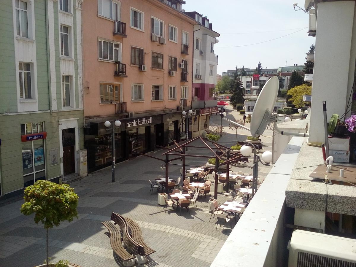 Hostel Compass Burgas Exterior photo